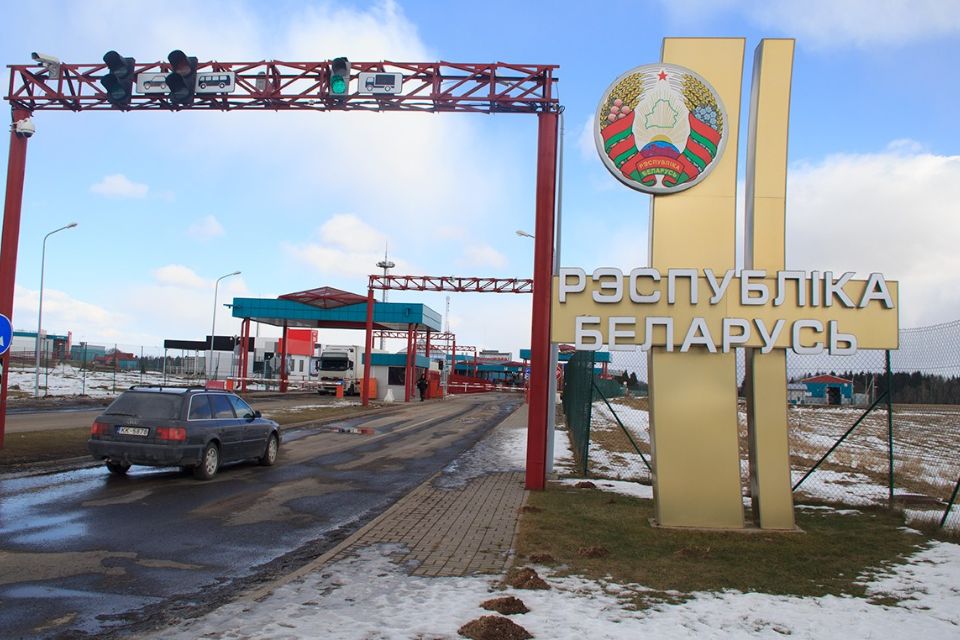 الحدود بين بيلاروسيا ولاتفيا تشهد طفرة في محاولات العبور غير الشرعية